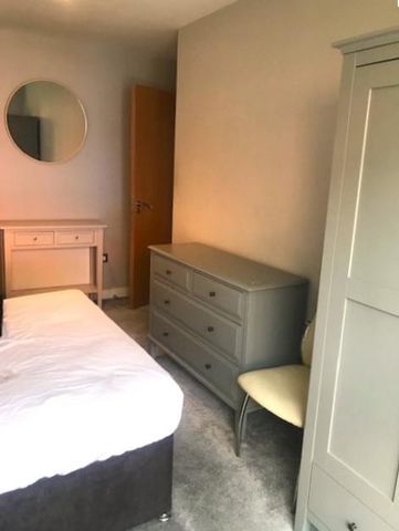 2 bedroom flat to rent - Photo 4