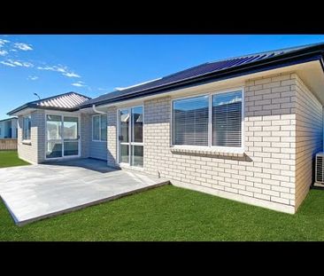 Light and sunny home - Photo 1