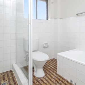 Two Bedroom Apartment in Parramatta - Photo 2