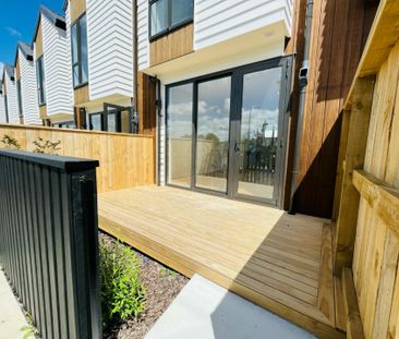 2 Bedroom - 1 Bathroom - Offstreet Parking - Photo 6