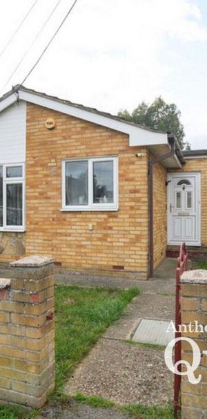 2 bedroom bungalow to rent - Photo 2
