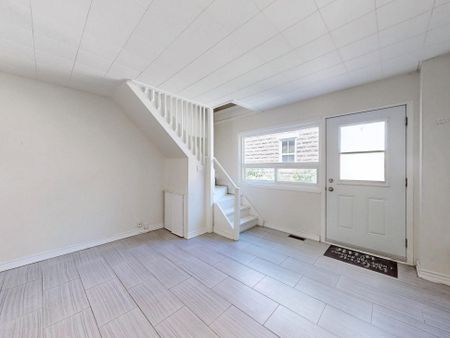 For Lease - 12 Wesleyan Street Unit# 1, Halton Hills, Ontario - Photo 2