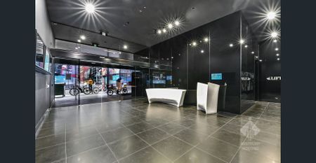 Modern City Living Two-Bedroom Apartment - Photo 4