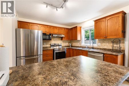 198 CHARLOTTA Street, Baden, Ontario, N3A4M8 - Photo 3