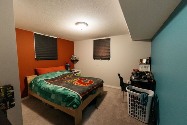 Cozy 2 Bedroom. 1 Bathroom Basement Suite - Photo 1