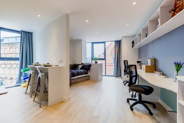 Platinum Studio - Photo 1