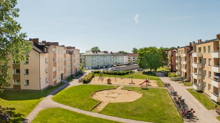 Östermalmsvägen, Finspång - Photo 2