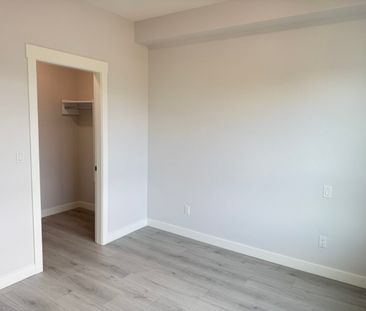 Top Floor Junior Two Bedroom Condo - Photo 3
