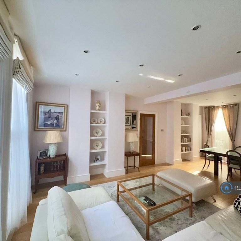 3 bedroom flat to rent - Photo 1