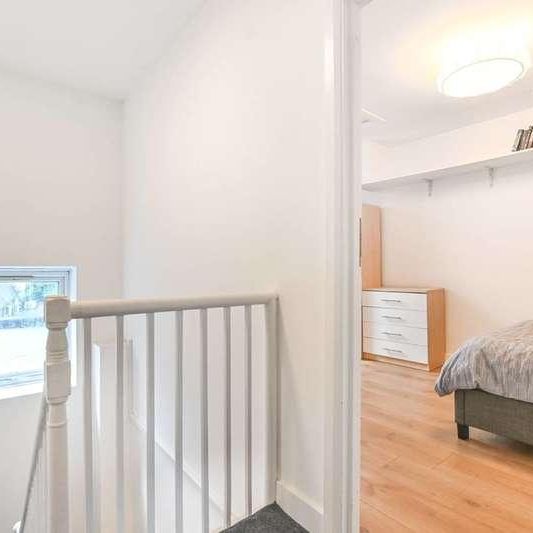 Holloway Road, Holloway, N7 - Photo 1