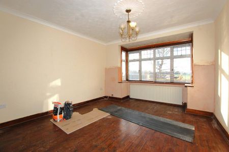 4 bedroom semi-detached house to rent - Photo 3