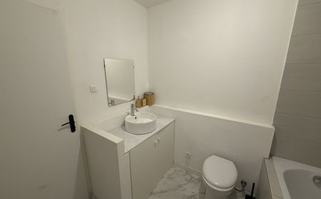 CENTRE VILLE PONTARLIER - APPARTEMENT T2 - Photo 5