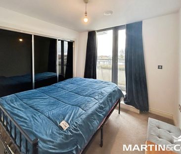2 bedroom penthouse to rent - Photo 2