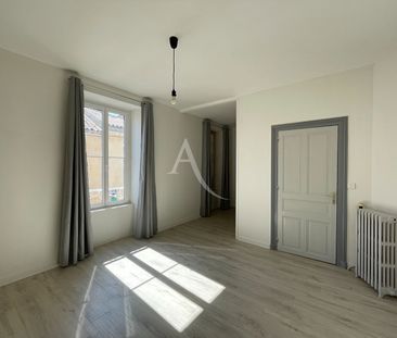 Location Appartement 1 pièce 22m² FONTENAY LE COMTE 85200 - Photo 1