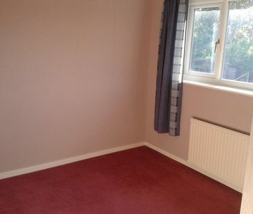 3 Bed Semi-Detached House, Lapwing Vale, S61 - Photo 2