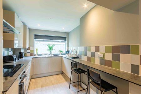 10 bedroom flat share to rent - Photo 4