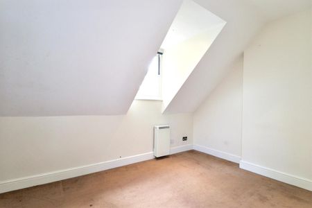 Westcar Lane, Hersham Village - Photo 3