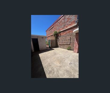 2 x newly updated apartments available - Photo 5