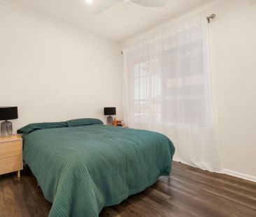 2 Bedroom Apartment in the Heart of Glen Huntly! - Photo 4