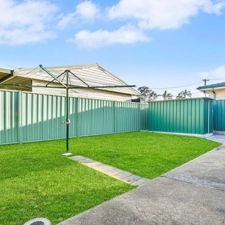 Comfortable & Low-Maintenance Living - Photo 4