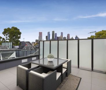 Unit 2/14-20 Roden Street, West Melbourne. - Photo 1