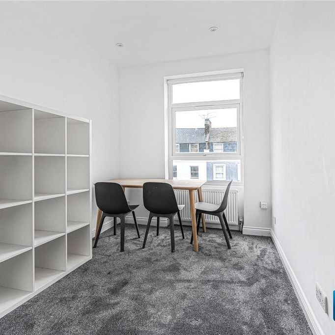 4 bedroom apartment to rent - Photo 1