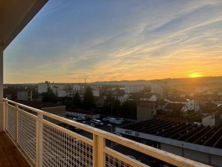 Appartement T3 à louer à Roanne - Gare - Photo 2
