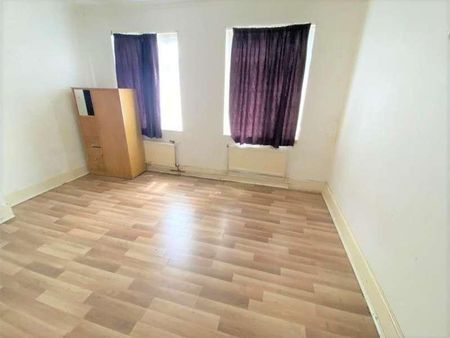 Mitcham Road, London, E6 - Photo 2