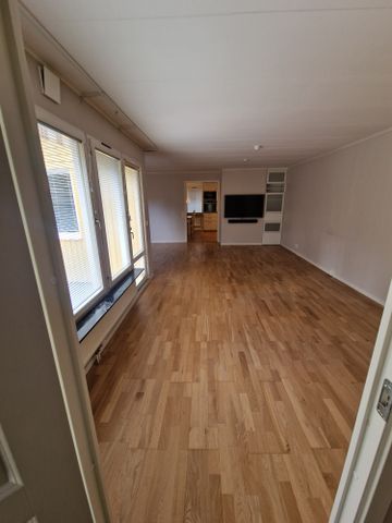 Rödklövervägen, Hässelby - Photo 3