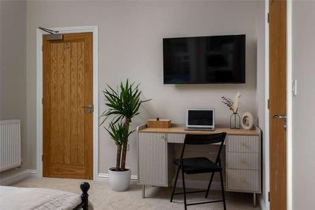 St. Pauls Road, Gloucester, Gloucestershire, GL1 - Photo 2