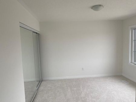 For Lease - 3 Pinnacle Court, Hamilton, Ontario - Photo 3