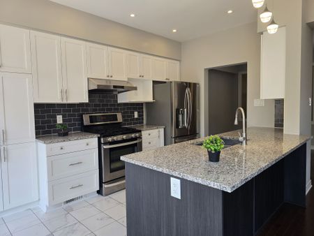For Lease - 888 Fletcher Circle, Kanata, Ontario - Photo 4