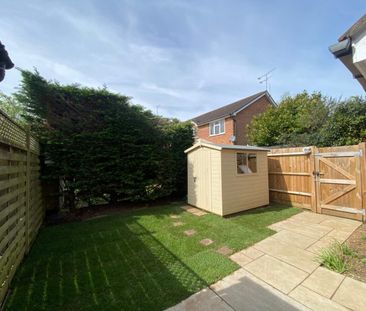 Southern Way, Farnham, Surrey, GU9 - Photo 6