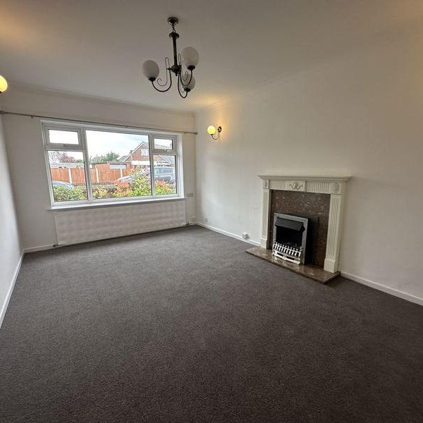 3 bedroom semi-detached bungalow to rent - Photo 1