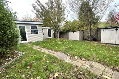 Ridgehurst Avenue - Photo 5