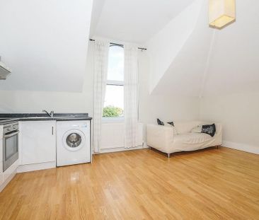 1 bedroom property to rent - Photo 3