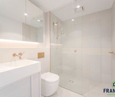 Luxury 1 Bed 1 Bath Apartment For Lease (No car space) - Photo 5