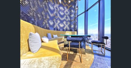 SPACIOUS & SOPHISTICATED LIVING - Photo 2