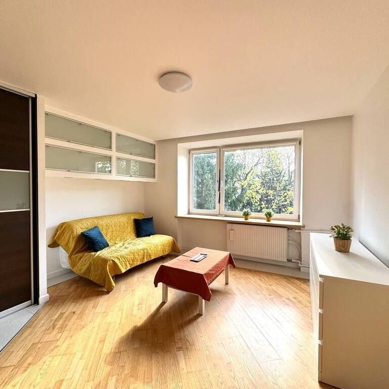 Zobacz>>> Jasna kawalerka – Mokotów, ul Kielecka 29.5 m² - Фото 1