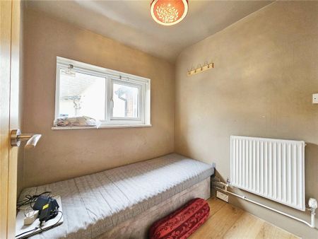 3 bedroom maisonette to rent - Photo 4