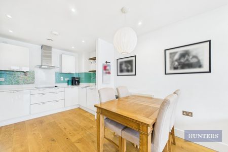 2 bedroom Flat To Let - Photo 3