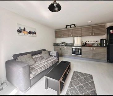 2 Bed Terraced House, Holts Crest Way, LS12 - Photo 3