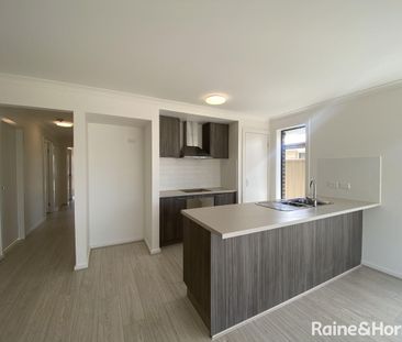 3 Bedroom Home with Ensuite! - Photo 4
