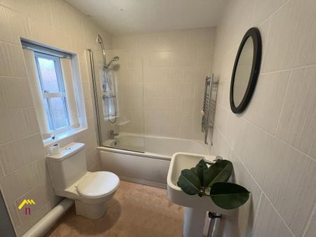 2 bedroom flat to rent - Photo 5