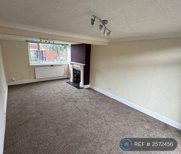 4 bedroom end of terrace house to rent - Photo 2