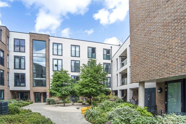 Pellerin Road, London, N16 8AY - Photo 1