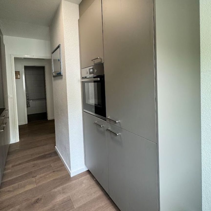 Modern and natural living with good connections - Photo 1