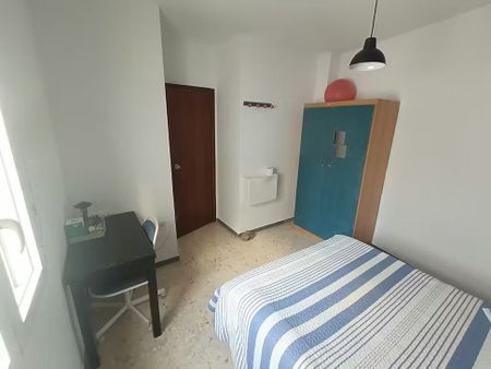 Calle San Hermenegildo, Sevilla, Andalusia 41003 - Photo 4