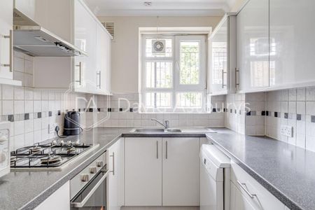 4 bedroom flat to rent - Photo 3