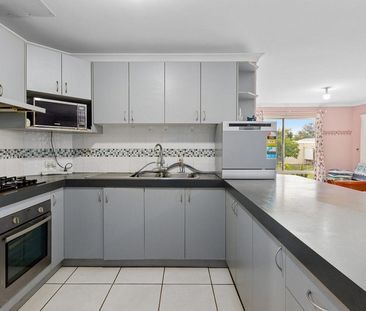 Modern & Stylish Rental Property in Middle Swan - Don't Miss Out! - Photo 5